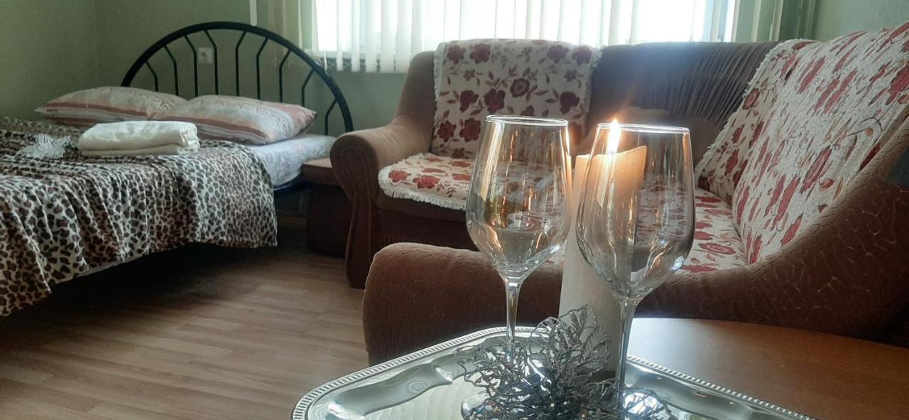 Apartament Vienibas 38a Dyneburg Zewnętrze zdjęcie